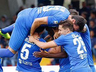 a-benevento-tripletta-viola