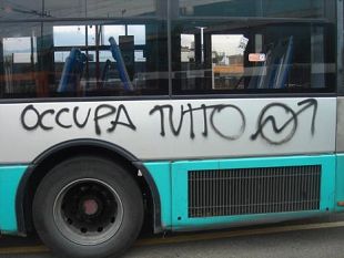 b010131905-manifestazioni-a-firenze-per-l-aduc-cortei-retaggio-del-passato