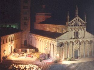 a806031900-lirica-in-piazza-dal-3-al-6-agosto-la-rassegna-operistica-di-massa-marittima-gr