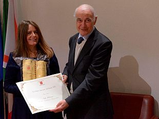 b212021844-festa-della-toscana-palazzo-aperto-viaggi-giochi-d-acqua-e-di-bandiere