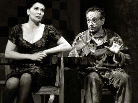 a409031648-la-stagione-teatrale-2004-2005-del-teatro-manzoni-di-pistoia
