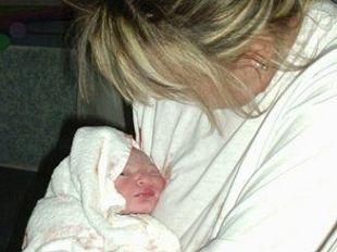 a605231234-la-neo-ministro-della-salute-livia-turco-ha-promesso-l-applicazione-del-diritto-al-parto-indolore-ovunque-anche-in-toscana