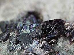 scienza-neues-mineral-entdeckt-sein-name-ist-ferrofettelit