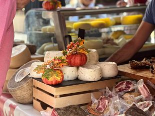 artour-del-gusto-toscano-piazza-strozzi-si-prepara