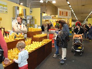 il-mondo-del-miele-si-da-appuntamento-ad-apietour