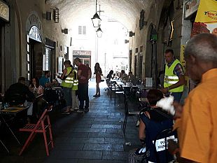 dehors-irregolari-e-tavolini-non-autorizzati-multe-a-firenze