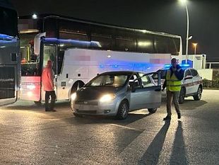 bus-internazionali-fermati-dalla-polizia-municipale