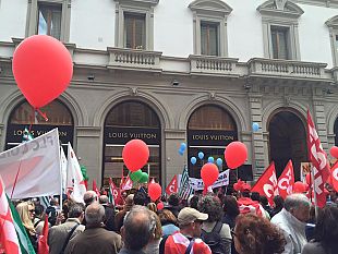 scuola-a-firenze-in-presidio-con-un-dossier-scomodo