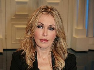 la-criminologa-roberta-bruzzone-al-caffe-della-versiliana