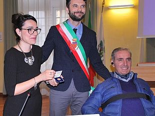 prato-targa-al-merito-al-maresciallo-giangrande