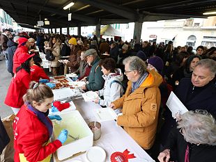 mercato-s-ambrogio-quasi-9mila-euro-per-i-ragazzi-di-sipario