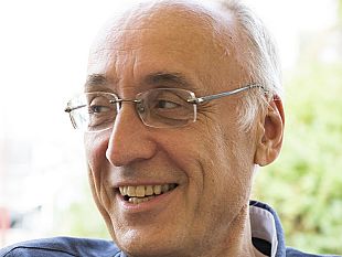 morto-il-giornalista-corrado
