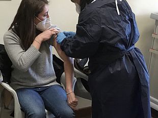 caos-vaccini-lega-firenze-chiede-le-dimissioni-di-bezzini