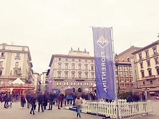 la-fiorentina-nel-cuore-di-firenze-le-foto