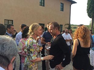 e-nato-lo-spumante-message-in-a-bottle-firmato-da-trudie-styler-e-sting
