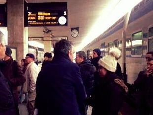 b312162221-assostampa-la-stazione-di-firenze-e-un-luogo-pubblico