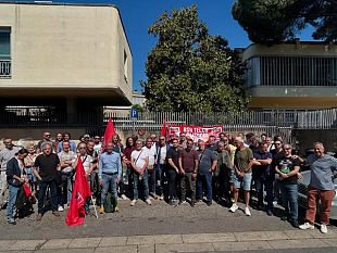 sindacato-vertenza-telco-presidio-a-firenze-sotto-sede-fibercop