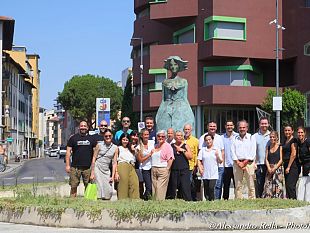 il-ceo-di-the-social-hub-in-visita-a-piazza-san-jacopino