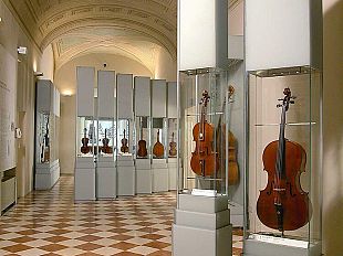 galleria-dellaccademia-un-nuovo-accesso-al-dipartimento-strumenti-musicali