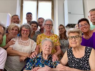 via-carlo-del-prete-i-102-anni-della-signora-fernanda