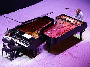 bollani-e-valdes-i-fuoriclasse-del-pianoforte-a-firenze