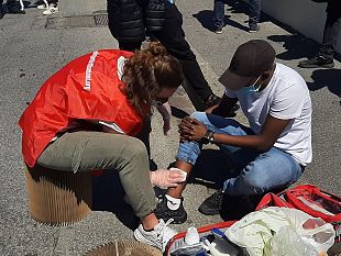 sfratto-in-via-baracca-sono-ancora-li