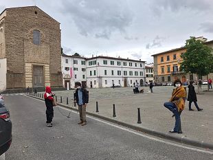 3000-nuovi-poveri-dal-10-marzo-a-oggi-il-rapporto-delle-caritas-toscane