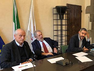 un-nuovo-aeroporto-per-firenze-i-dati-di-un-sondaggio-centrodestra-unito