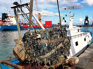 golfo-di-follonica-recuperate-le-ecoballe-disperse-nel-2015
