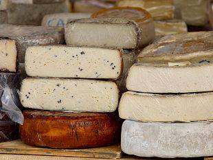 a-prato-il-mercatino-regionale-piemontese