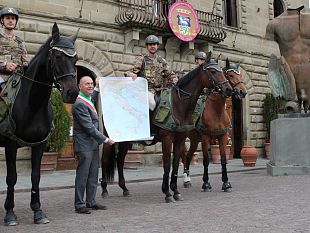 la-cavalcata-del-bicentenario-attraversa-il-chianti