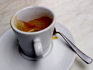 codacons-dichiara-guerra-al-caffe-scadente-nei-bar