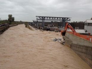 alluvione-a-carrara-scontri-e-occupazione-del-comune
