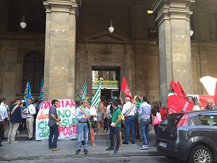 uffici-postali-stamani-la-manifestazione-dei-sindaci-contro-la-chiusura
