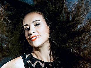 la-yegros-in-concerto-per-il-party-di-chiusura-di-buh