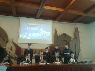 rapina-a-mano-armata-polizia-compie-arresto-da-manuale