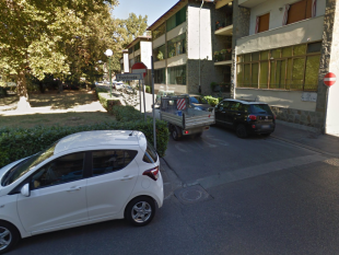 urta-con-lo-scooter-auto-in-sosta-16enne-perde-la-vita