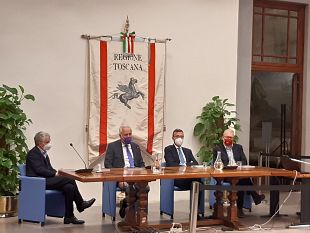 il-libro-fotografico-che-racconta-i-12-mesi-che-hanno-cambiato-le-nostre-vite