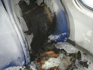 carcasse-di-veicoli-incendiati-in-via-della-funga