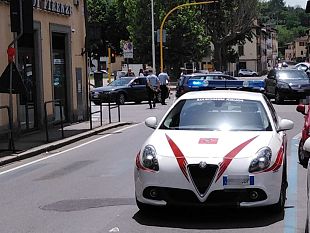 fa-un-incidente-e-scappa-denunciato-con-la-madre-dovra-rifare-lesame-per-la-patente