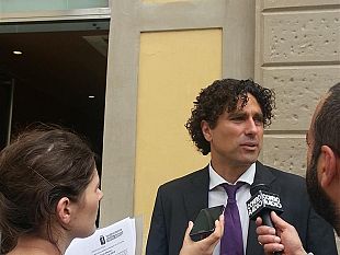 teatrodante-carlo-monni-crollo-di-un-pannello-del-soffitto-del-foyer