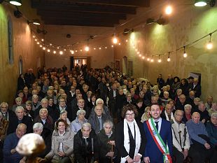 san-valentino-grande-festa-al-bigallo-con-gli-sposi-doro