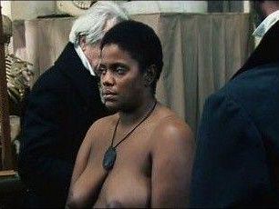 b110051409-venere-nera-film-denuncia-di-abdel-kechiche-allo-stensen