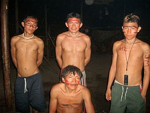 b209271918-yanomami-popolo-simbolo-dei-nativi-dell-amazzonia