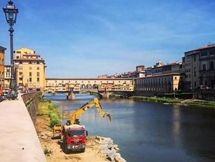 torrigiani-dopo-il-crollo-la-passeggiata-il-sondaggio-del-sindaco