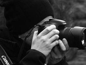 fotoreporter-preso-a-pugno-mentre-lavora