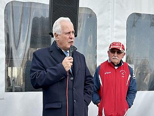 giani-difende-la-canottieri-comunali