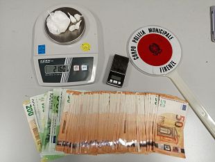 presi-a-uno-spacciatore-21-grammi-di-cocaina-e-oltre-11mila-euro