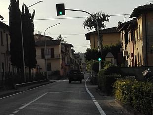 lastra-a-signa-passare-col-rosso-puo-costare-molto-caro