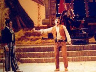 a812111331-teatro-del-maggio-musicale-fiorentino-l-elisir-d-amore-di-donizetti-da-martedi-16-dicembre-ore-2030